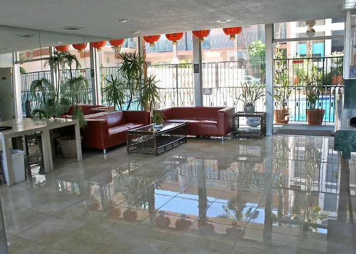 Royal Century Hotel At Lax