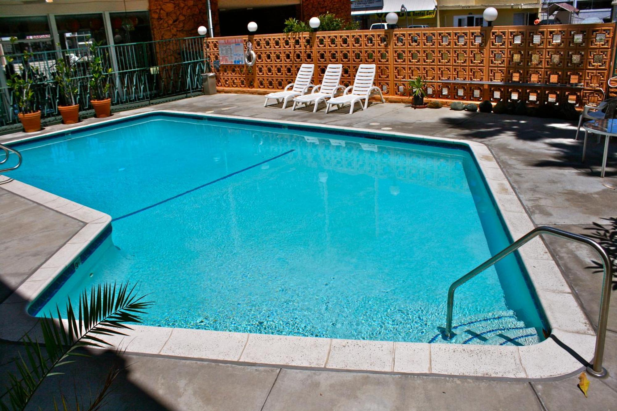 Hotel Royal Century At Lax
