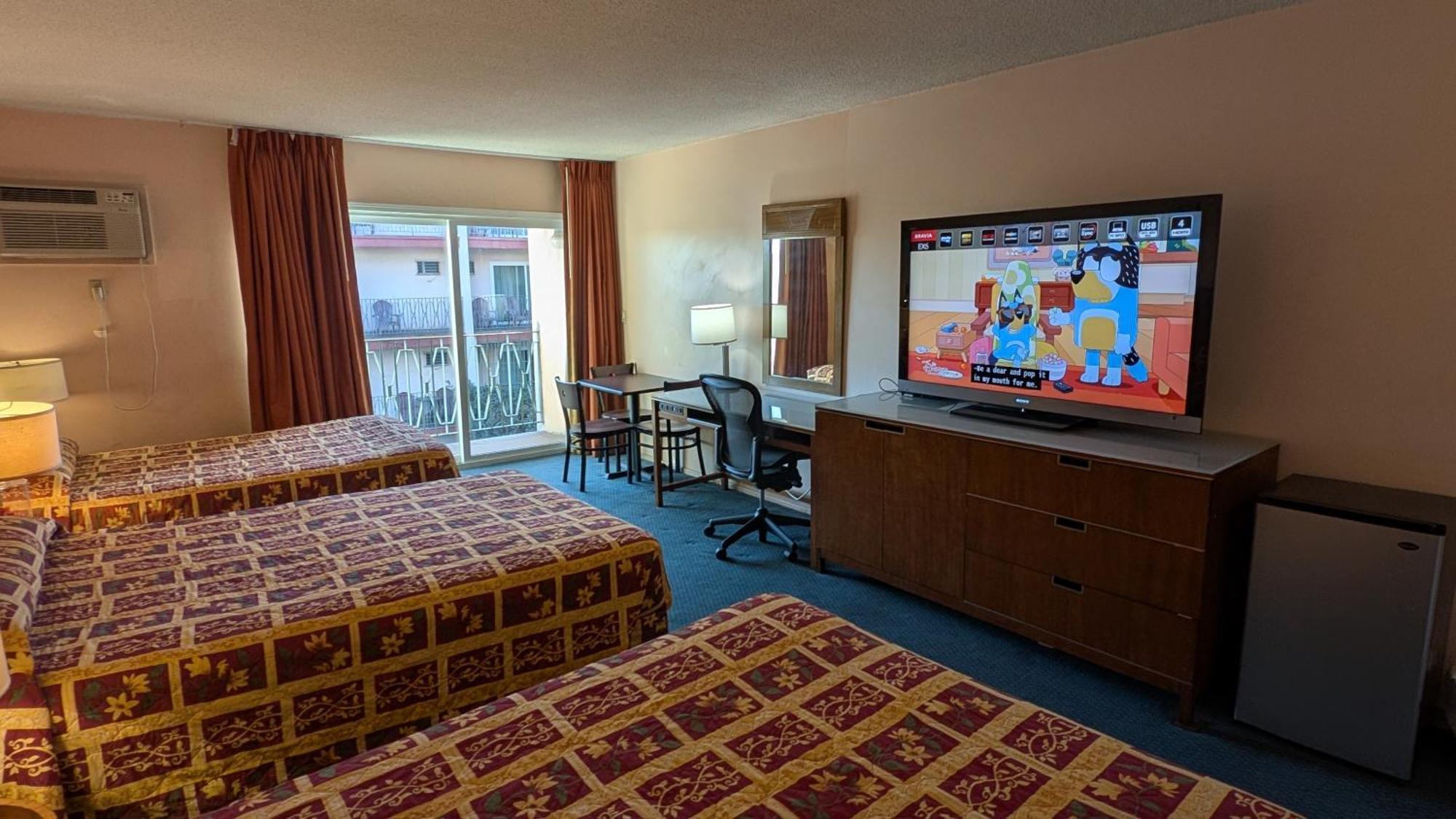 Royal Century At Lax Hotel Inglewood